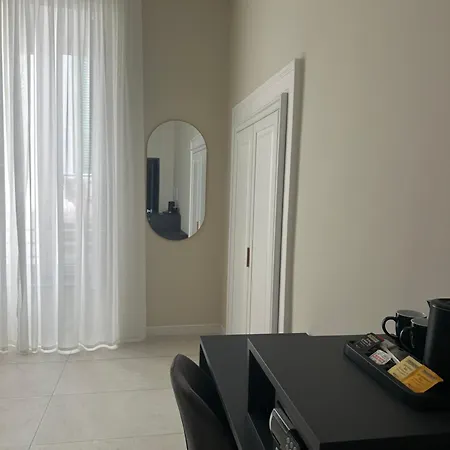 לינה וארוחת בוקר Svelata Toledo נאפולי